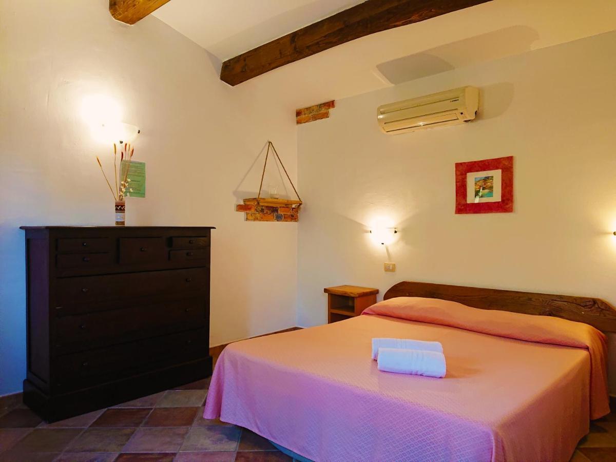 מונטי Agriturismo Desole מראה חיצוני תמונה