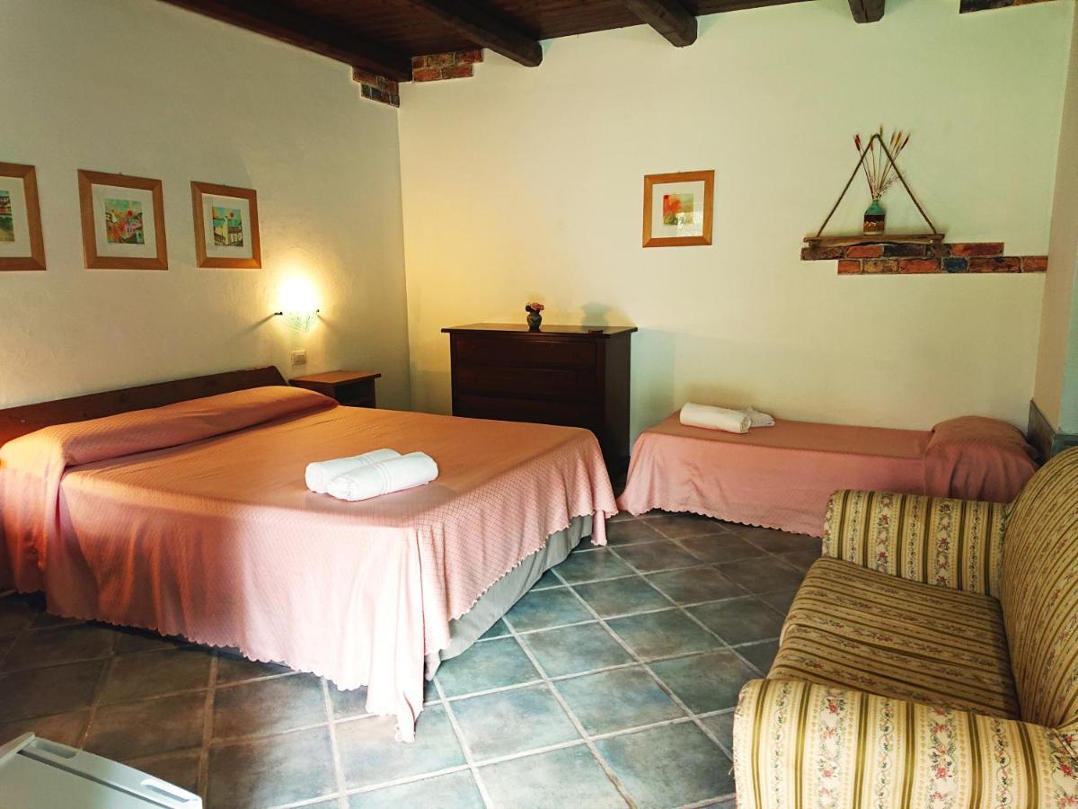 מונטי Agriturismo Desole מראה חיצוני תמונה